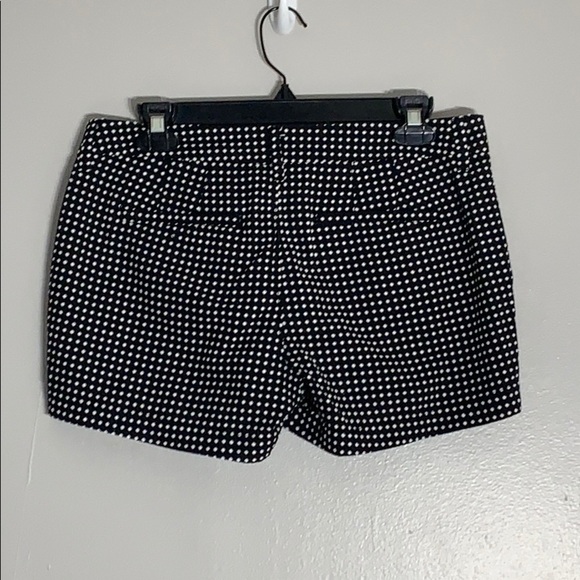 Old Navy Black & White casual short Polka dot shorts 4 black white - Picture 2 of 6